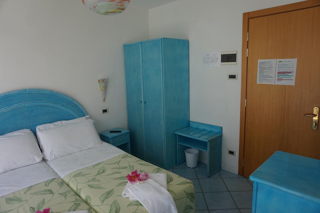 Hotel Da Giovanna Lignano Sabbiadoro Zimmer foto