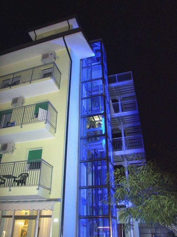 Hotel Da Giovanna Lignano Sabbiadoro Exterior foto