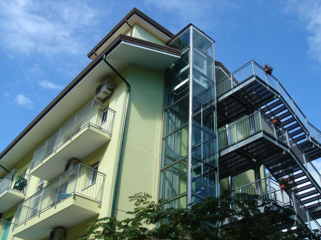 Hotel Da Giovanna Lignano Sabbiadoro Exterior foto